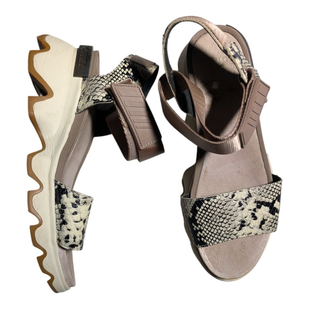 Sorel Kinetic Impact Mauve Vapor Snakeskin Printed Leather and Nylon Sandals 7
